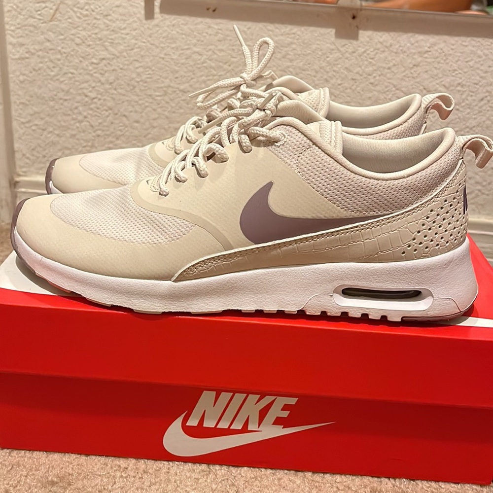 Nike Air Max Thea women size 7.5
